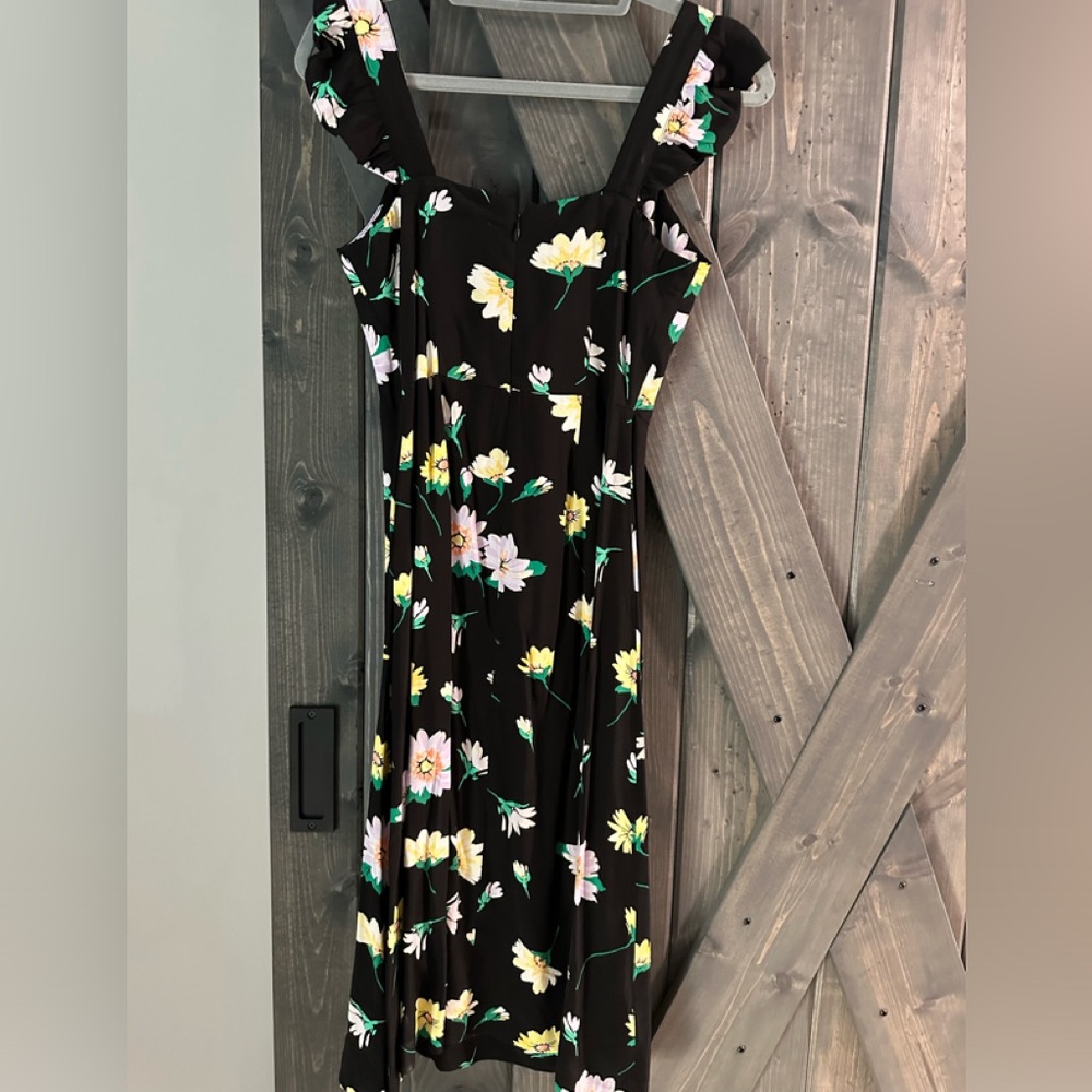 Loft Summer Floral Size 2P Ruffled Sleeve Dress